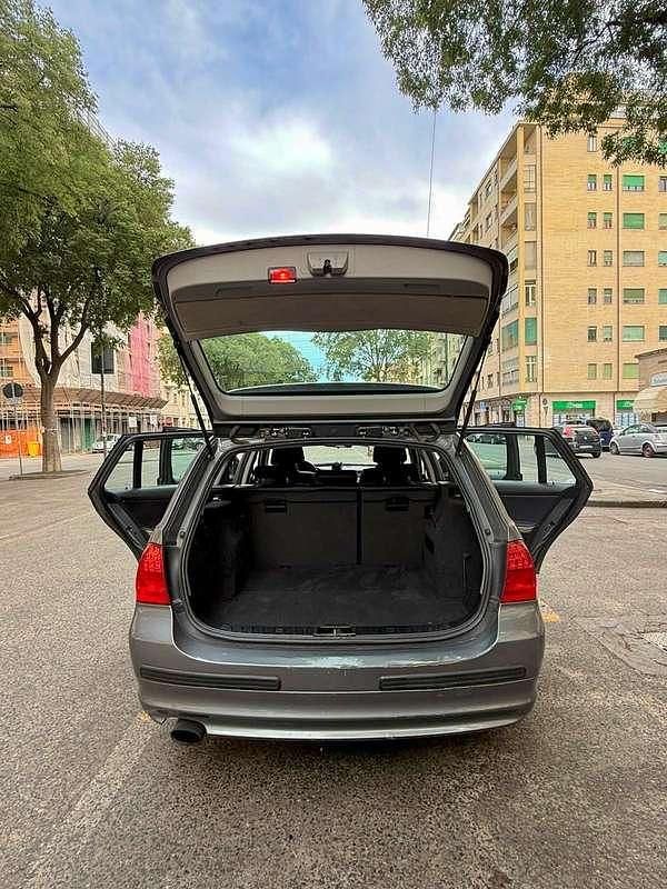 Usata BMW 318 143 CV (105 kW) 2011 Grigio Station wagon