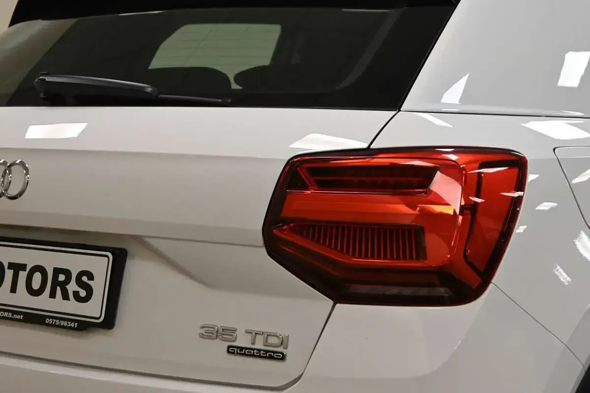Usata Audi Q2 150 CV (110 kW) 2022 Bianco SUV