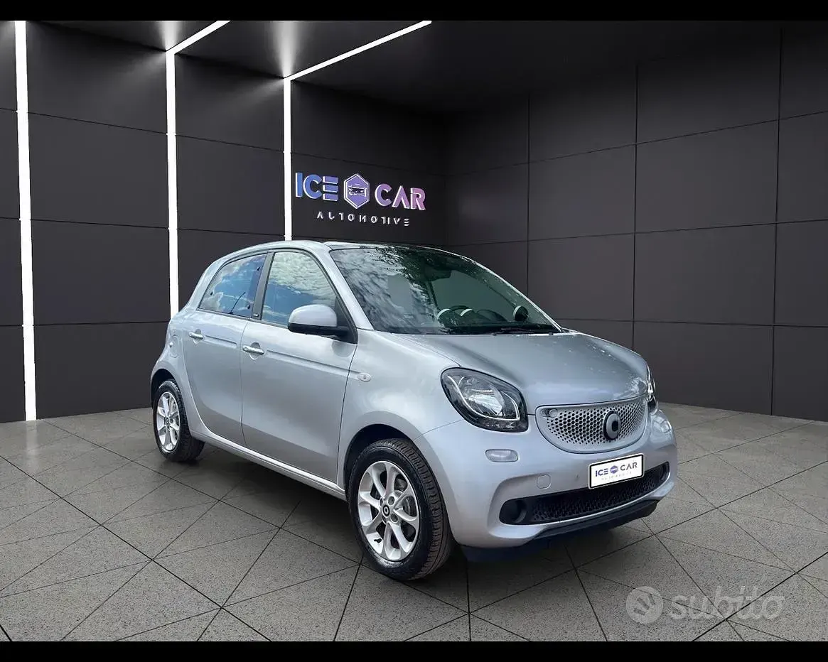 Usata Smart ForFour Passion 71 CV (52 kW) 2016 Grigio Utilitaria