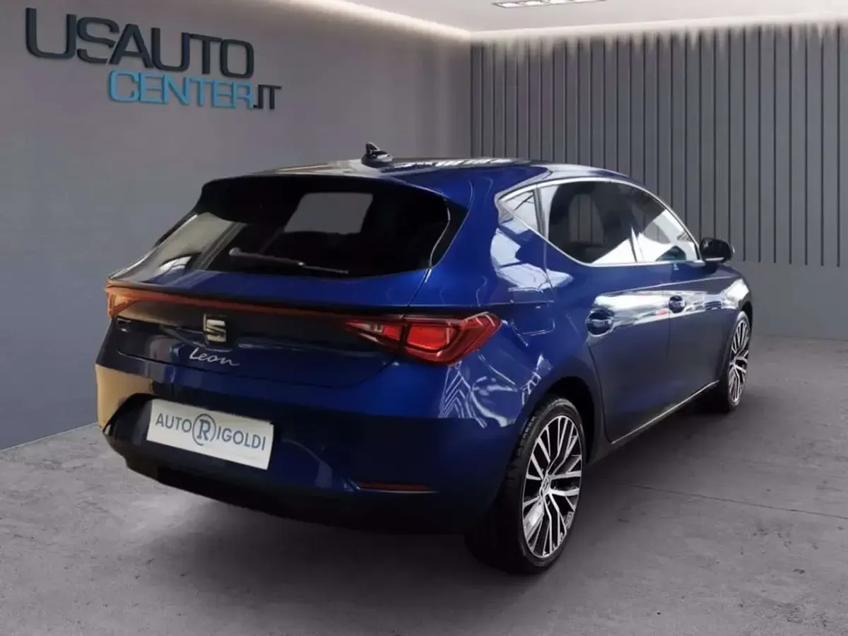 Usata Seat Leon XCELLENCE 150 CV (110 kW) 2020 Blu Berlina