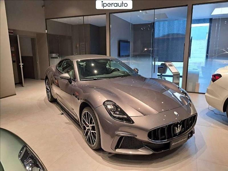 Usata Maserati GranCabrio 549 CV (403 kW) 2025 Grigio Cabrio