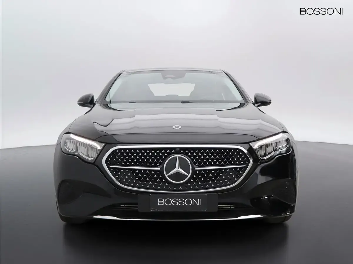 Usata Mercedes E200 Advanced 163 CV (119 kW) 2025 Nero Berlina