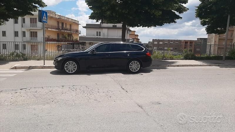 Usata BMW 320 184 CV (135 kW) 2012 Nero Station wagon