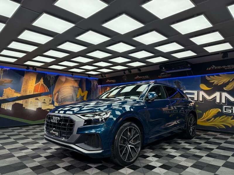 Blu/azzurro Usata 2018 Audi Q8 Sport SUV | 54.999 € (Molto cara) - Immagine 1/4