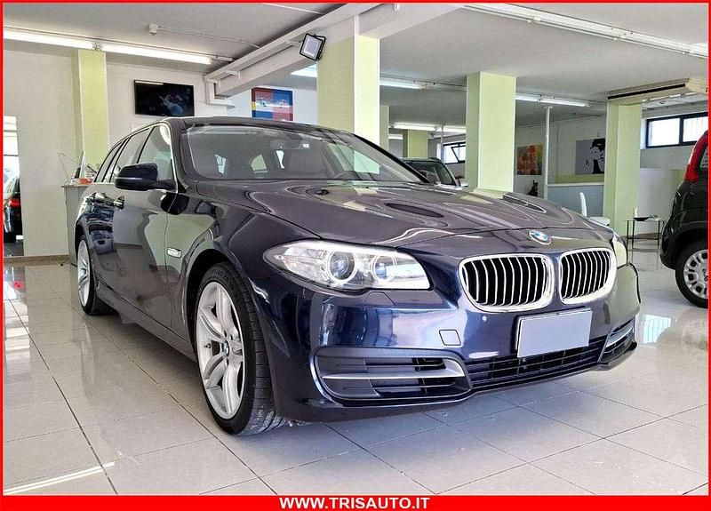Blu Usata 2014 BMW 520 Luxury Line Station wagon | 15.800 € (Buon prezzo) - Immagine 1/4