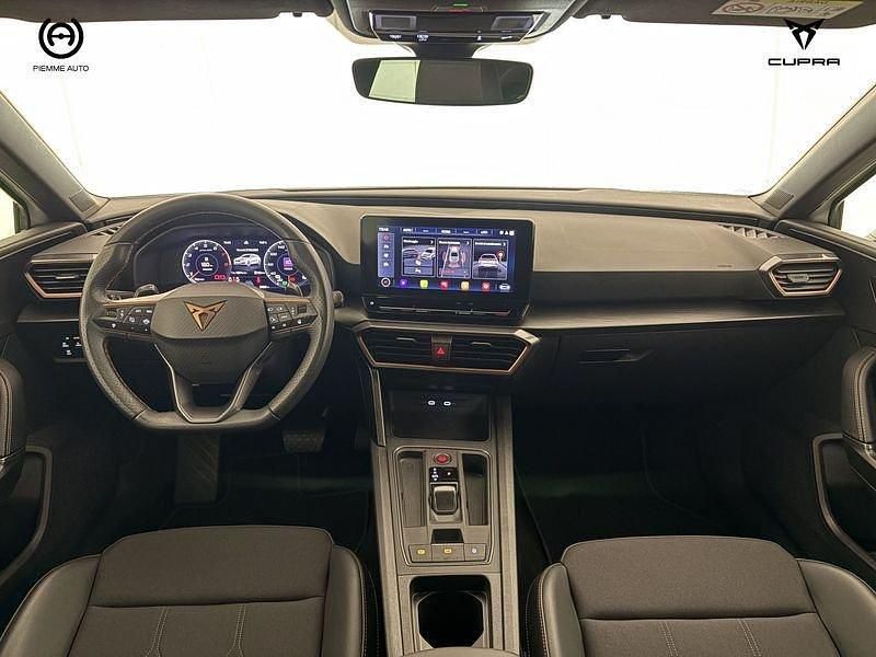 Usata Cupra Leon 150 CV (110 kW) 2023 Bianco Utilitaria