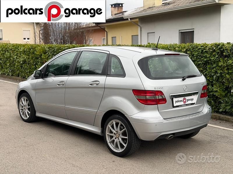 Usata Mercedes B200 Executive 140 CV (102 kW) 2009 Grigio Monovolume