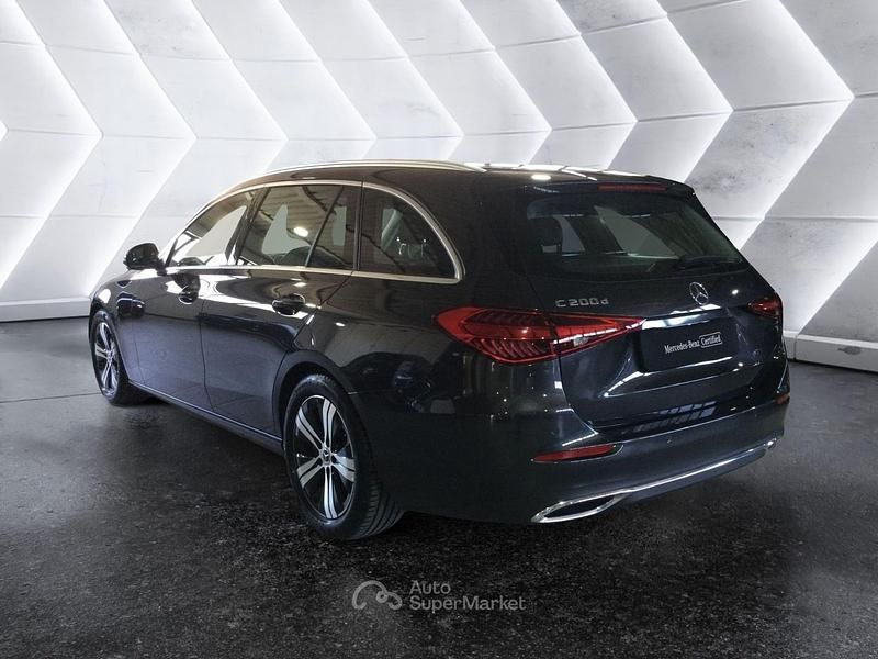 Usata Mercedes C200 Advanced 163 CV (119 kW) 2025 Nero Station wagon