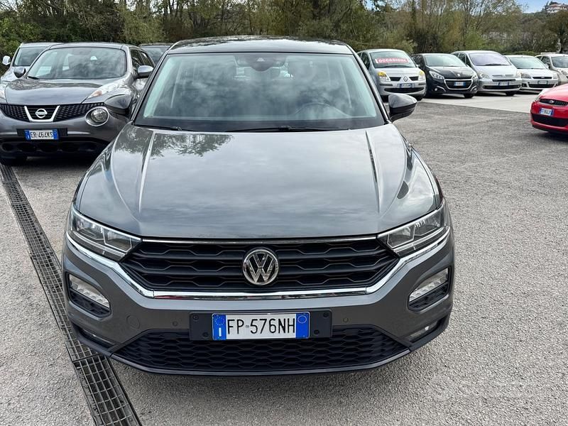 Marrone Usata 2018 VW T-Roc Advance SUV | 15.490 € (Molto cara) - Immagine 1/4