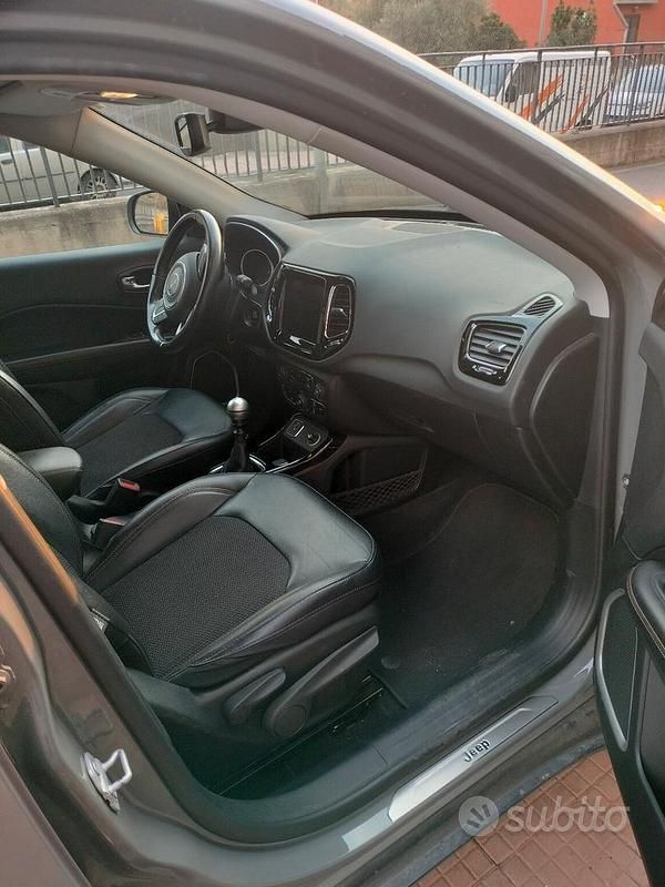 Usata Jeep Compass 120 CV (88 kW) 2020 Grigio SUV