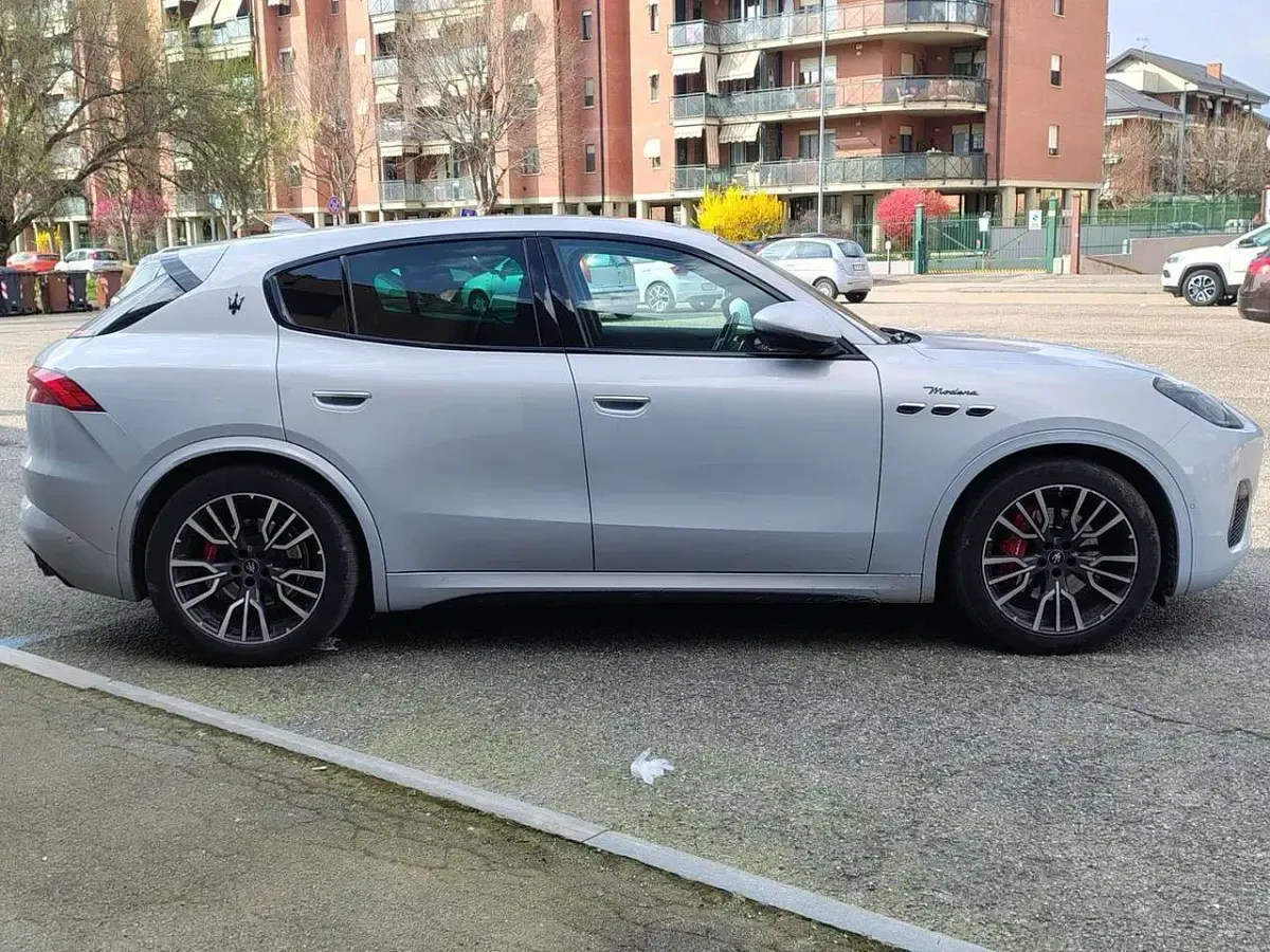 Usata Maserati Grecale 330 CV (242 kW) 2022 Blu/azzurro SUV