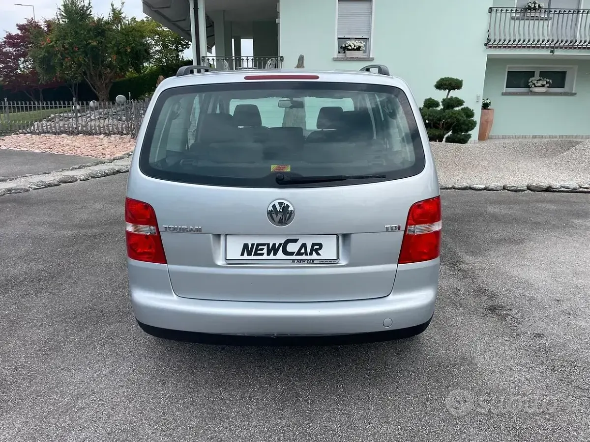 Usata VW Touran Comfortline 105 CV (77 kW) 2006 Grigio Monovolume
