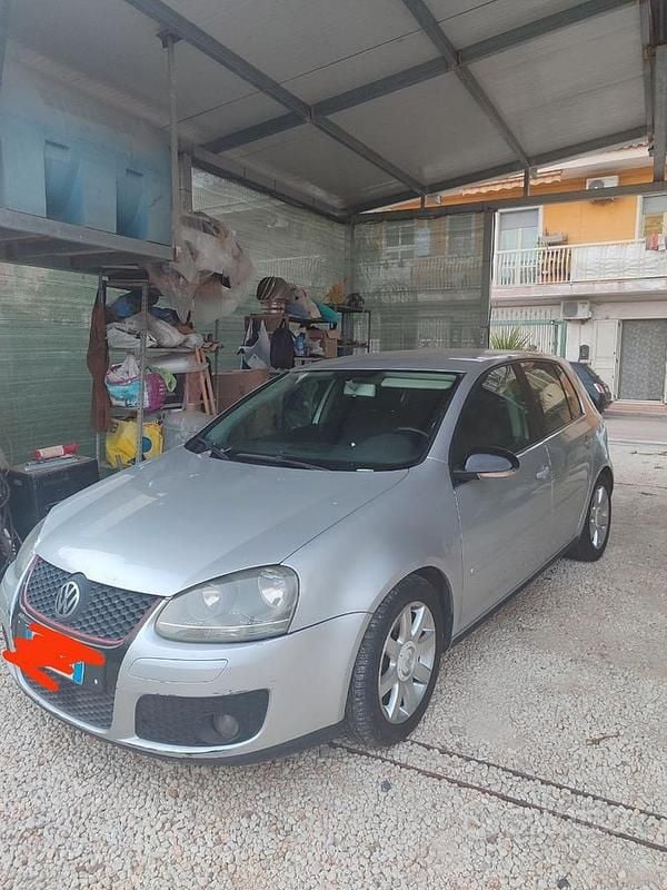 Usata VW Golf IV 140 CV (102 kW) 2004 Grigio Berlina