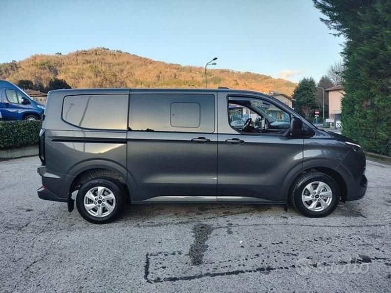 Usata Ford Transit Custom Trend 170 CV (125 kW) 2024 Grigio Monovolume