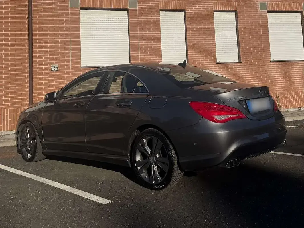 Usata Mercedes CLA200 136 CV (100 kW) 2016 Grigio Coupé