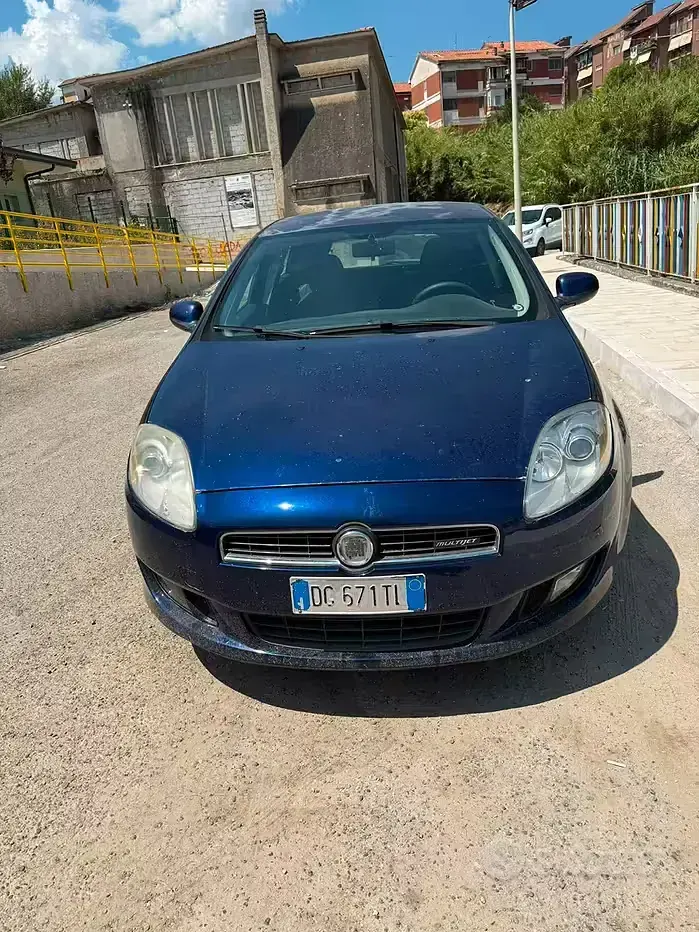 Usata Fiat Bravo 120 CV (88 kW) 2007 Bluazzurro Utilitaria
