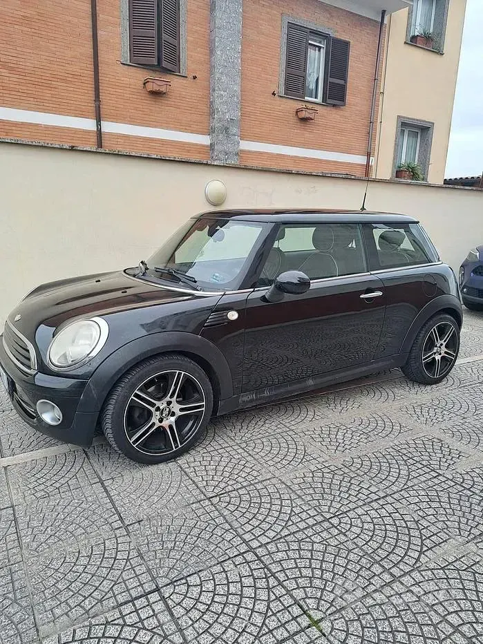 Usata Mini Cooper 120 CV (88 kW) 2009 Nero Utilitaria