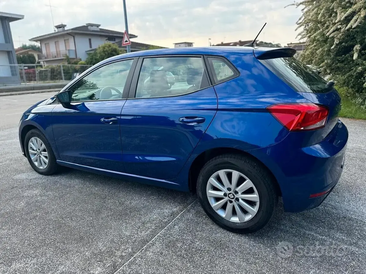 Usata Seat Ibiza Business 95 CV (69 kW) 2020 Blu Utilitaria