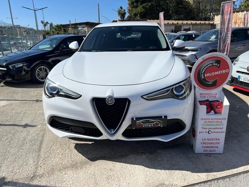 Usata Alfa Romeo Stelvio Business 160 CV (117 kW) 2020 Bianco SUV