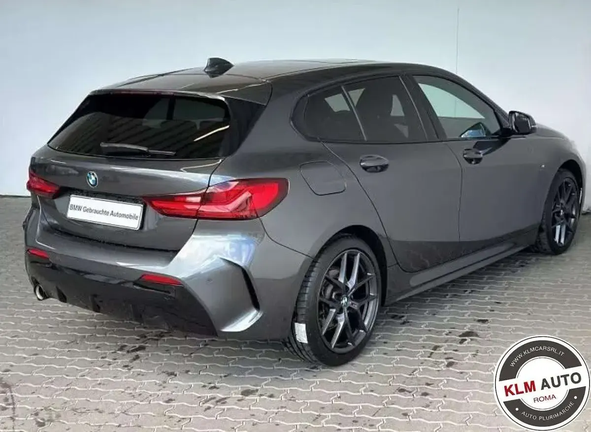 Usata BMW 118 M Sport 136 CV (100 kW) 2021 Grigio minerale Utilitaria