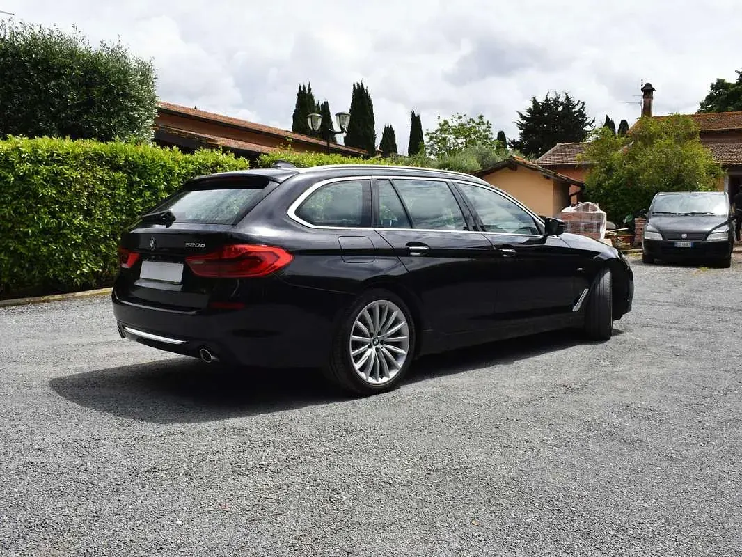 Usata BMW 520 Luxury Line 116 CV (85 kW) 2018 Nero Station wagon