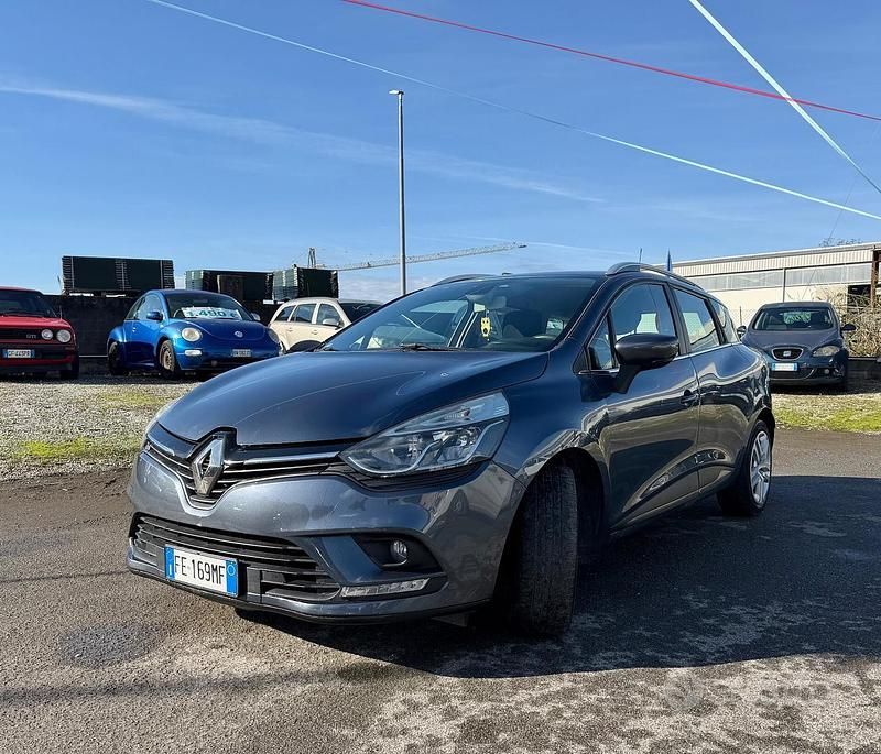 Usata Renault Clio GrandTour Zen 90 CV (66 kW) 2016 Grigio Station wagon