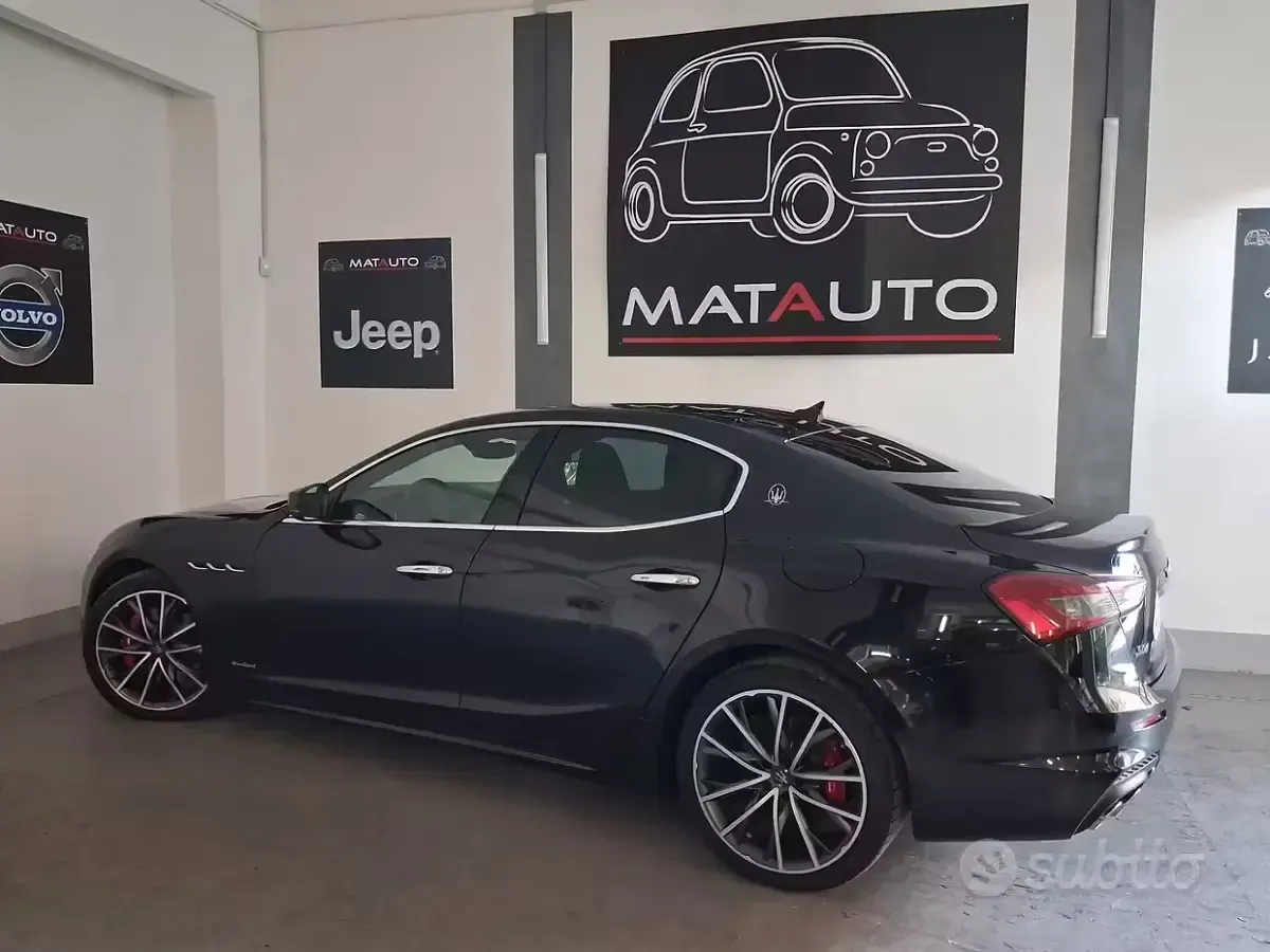Usata Maserati Ghibli GranLusso 430 CV (316 kW) 2020 Nero Berlina
