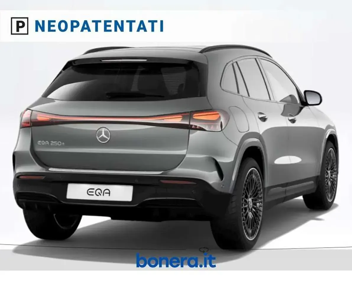 Nuova Mercedes EQA250+ Advanced Plus 139 kW (190 CV) 2026 Grigio montagna SUV