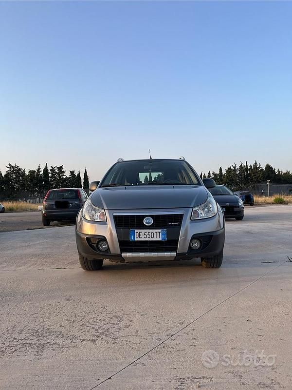 Usata Fiat Sedici 120 CV (88 kW) 2007 SUV