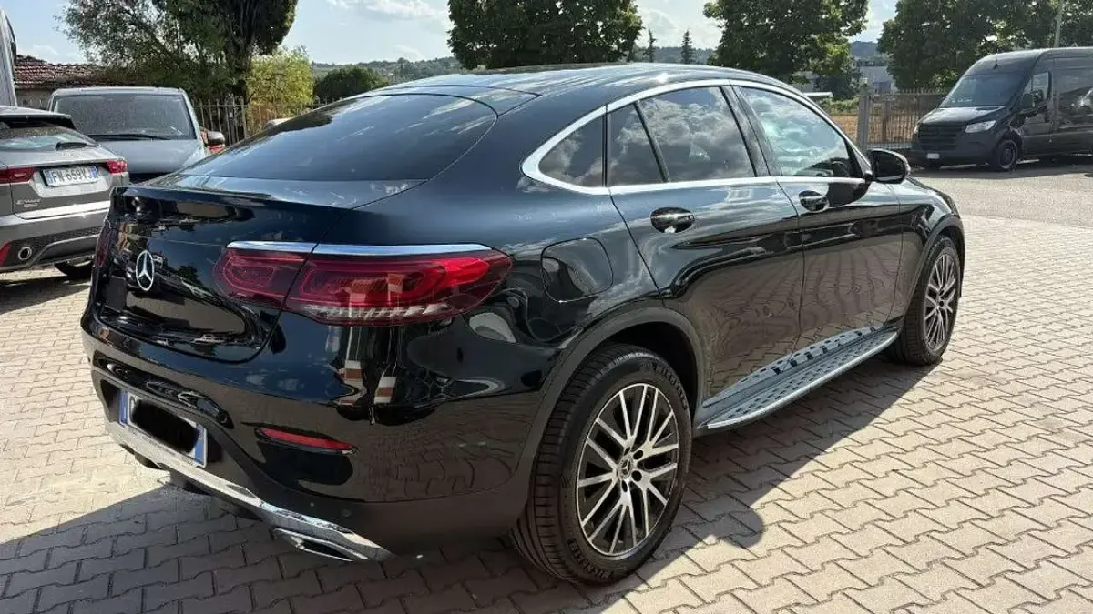 Usata Mercedes GLC200 163 CV (119 kW) 2020 Nero SUV