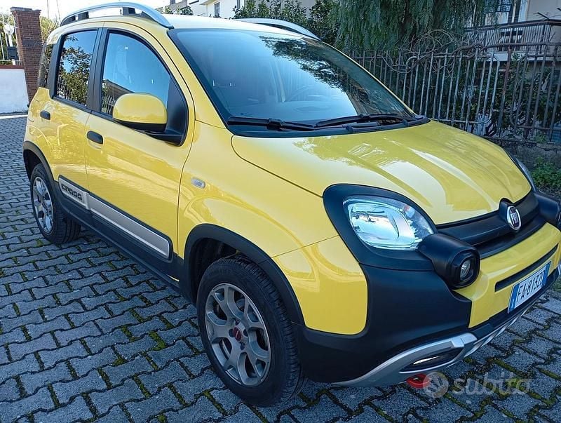Usata Fiat Panda Cross Cross 95 CV (69 kW) 2015 Giallo Utilitaria