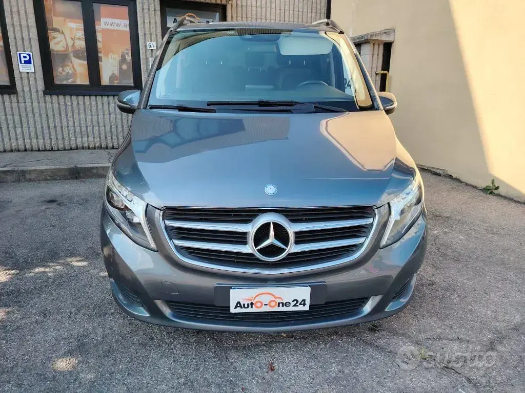 Usata Mercedes V250 Executive 190 CV (139 kW) 2015 Grigio scuro metallizzato Monovolume