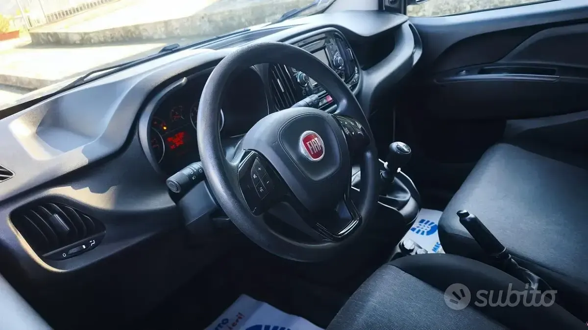 Usata Fiat Doblò 105 CV (77 kW) 2018 Nero Monovolume
