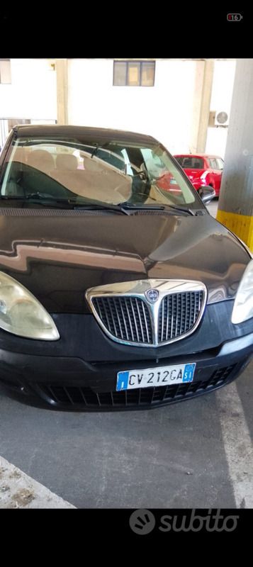 Usata Lancia Ypsilon 75 CV (55 kW) 2006 Nero Utilitaria