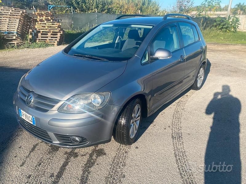 Usata VW Golf VI 105 CV (77 kW) 2008 Grigio Utilitaria