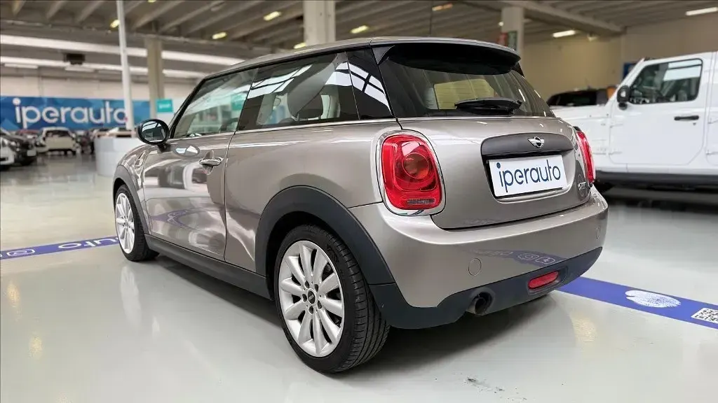 Używany Mini Cooper 102 KM (75 kW) 2018 Szary Hatchback