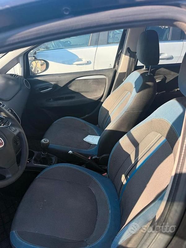 Usata Fiat Punto 95 CV (69 kW) 2012 Utilitaria