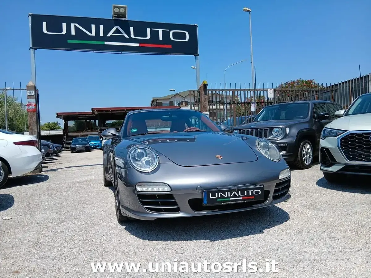 Usata Porsche 911 Carrera 345 CV (253 kW) 2009 Grigio Coupé