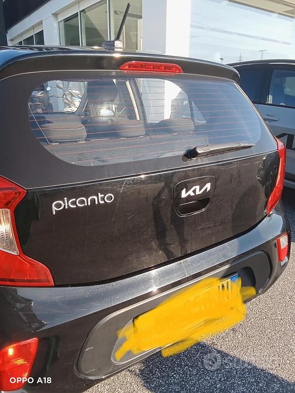 Usata Kia Picanto 61 CV (44 kW) 2023 Nero Utilitaria