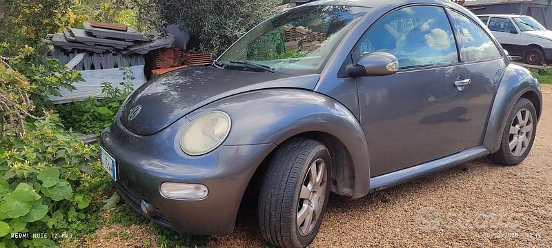 Usata VW New Beetle 101 CV (74 kW) 2005 Grigio Utilitaria
