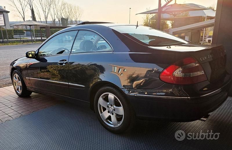 Usata Mercedes CLK200 Elegance 163 CV (119 kW) 2005 Blu Coupé