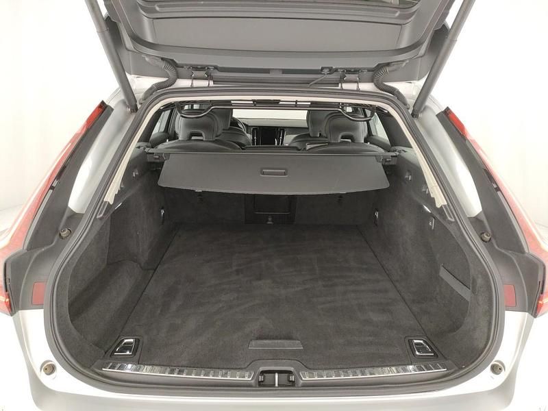 Usata Volvo V90 CC Business Edition 197 CV (144 kW) 2021 Argento Station wagon