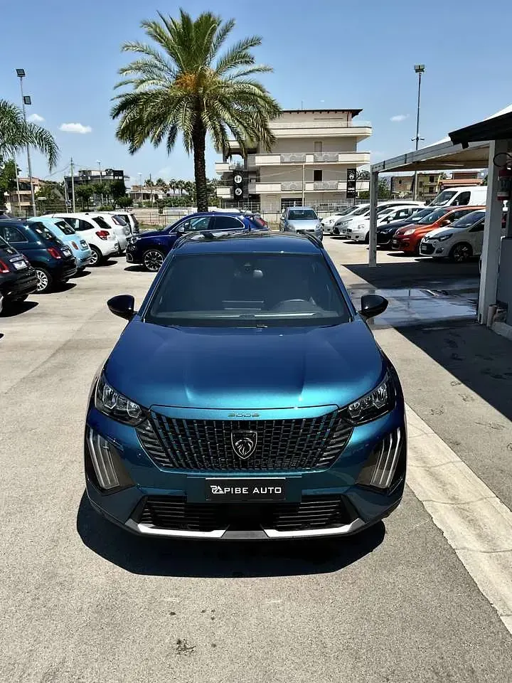 Usata Peugeot 2008 Style 101 CV (74 kW) 2025 Verde SUV