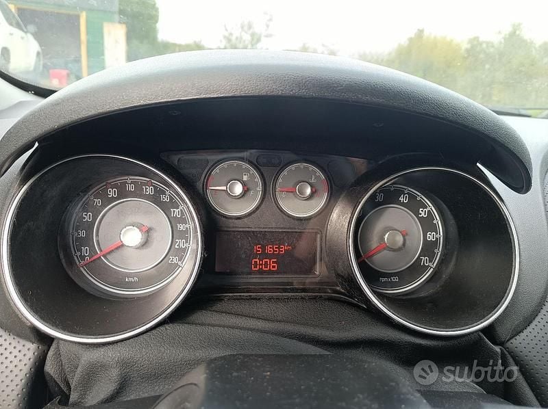 Usata Fiat Grande Punto S 69 CV (50 kW) 2011 Grigio Utilitaria