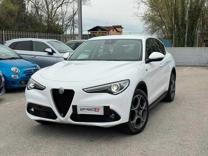 Usata Alfa Romeo Stelvio Sprint 190 CV (139 kW) 2021 Bianco SUV