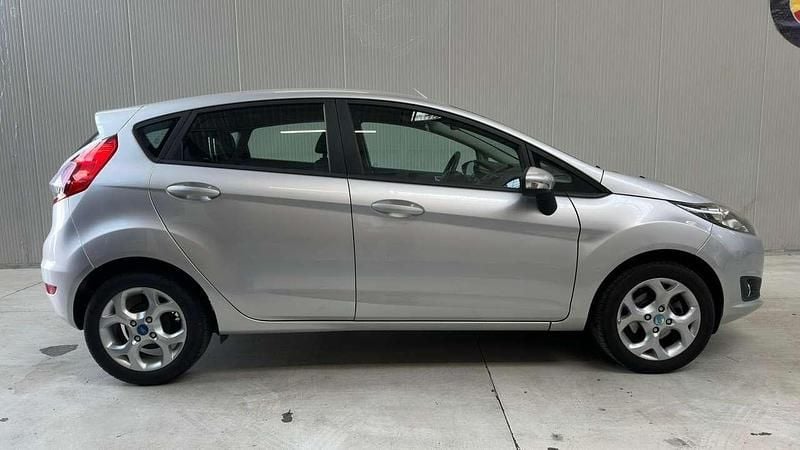Usata Ford Fiesta Titanium 97 CV (71 kW) 2013 Other Utilitaria