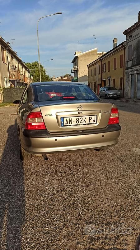 Usata Opel Vectra 101 CV (74 kW) 1998