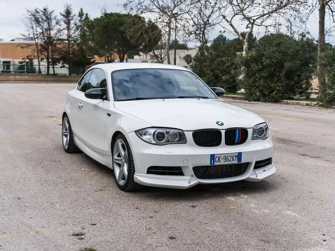 Usata BMW 135 Coupé M Sport 306 CV (225 kW) 2009 Bianco Coupé