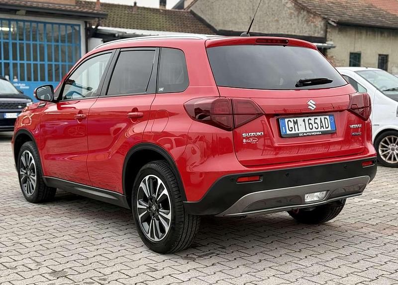 Usata Suzuki Vitara 102 CV (75 kW) 2023 Rosso SUV