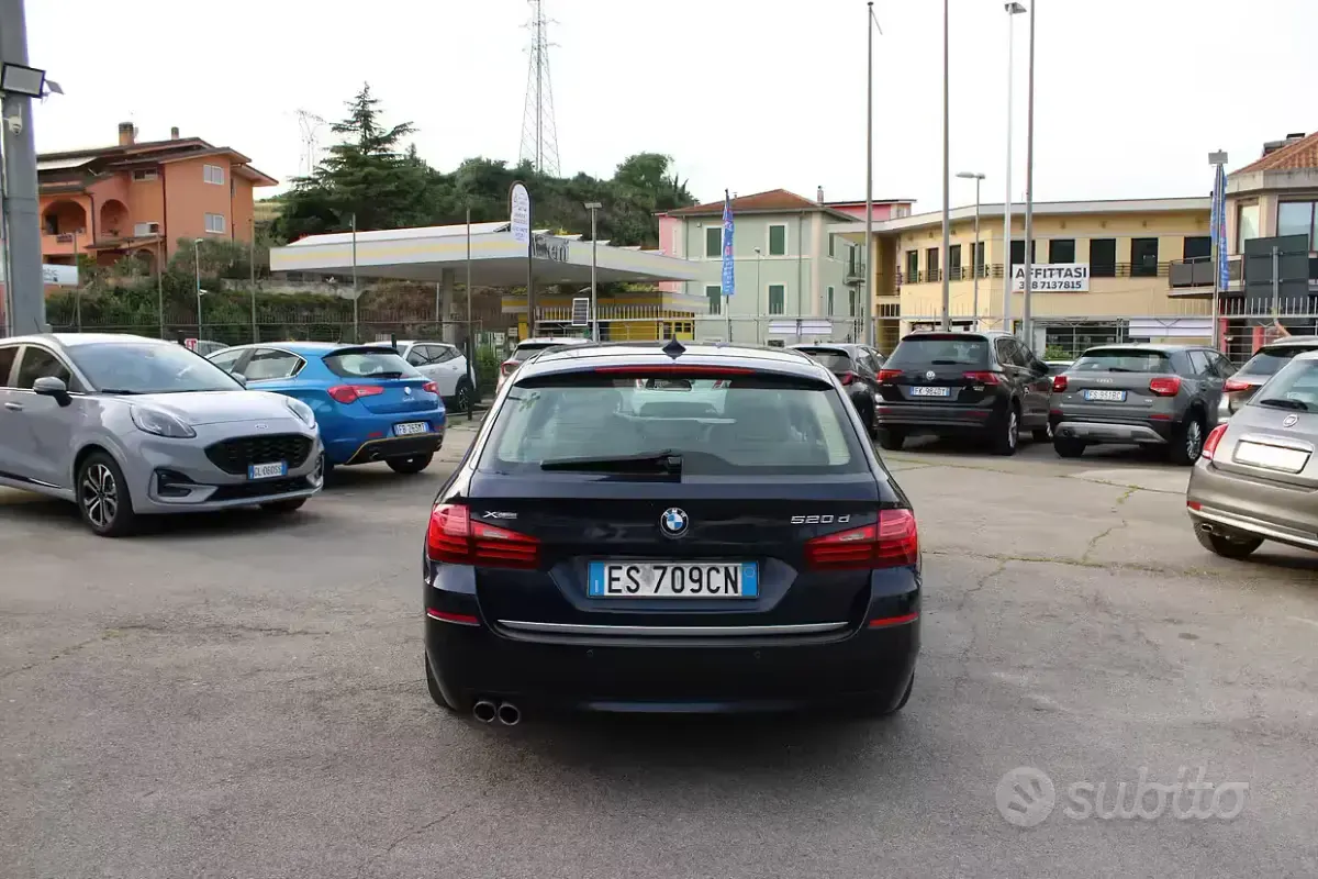 Usata BMW 520 184 CV (135 kW) 2013 Blu Berlina